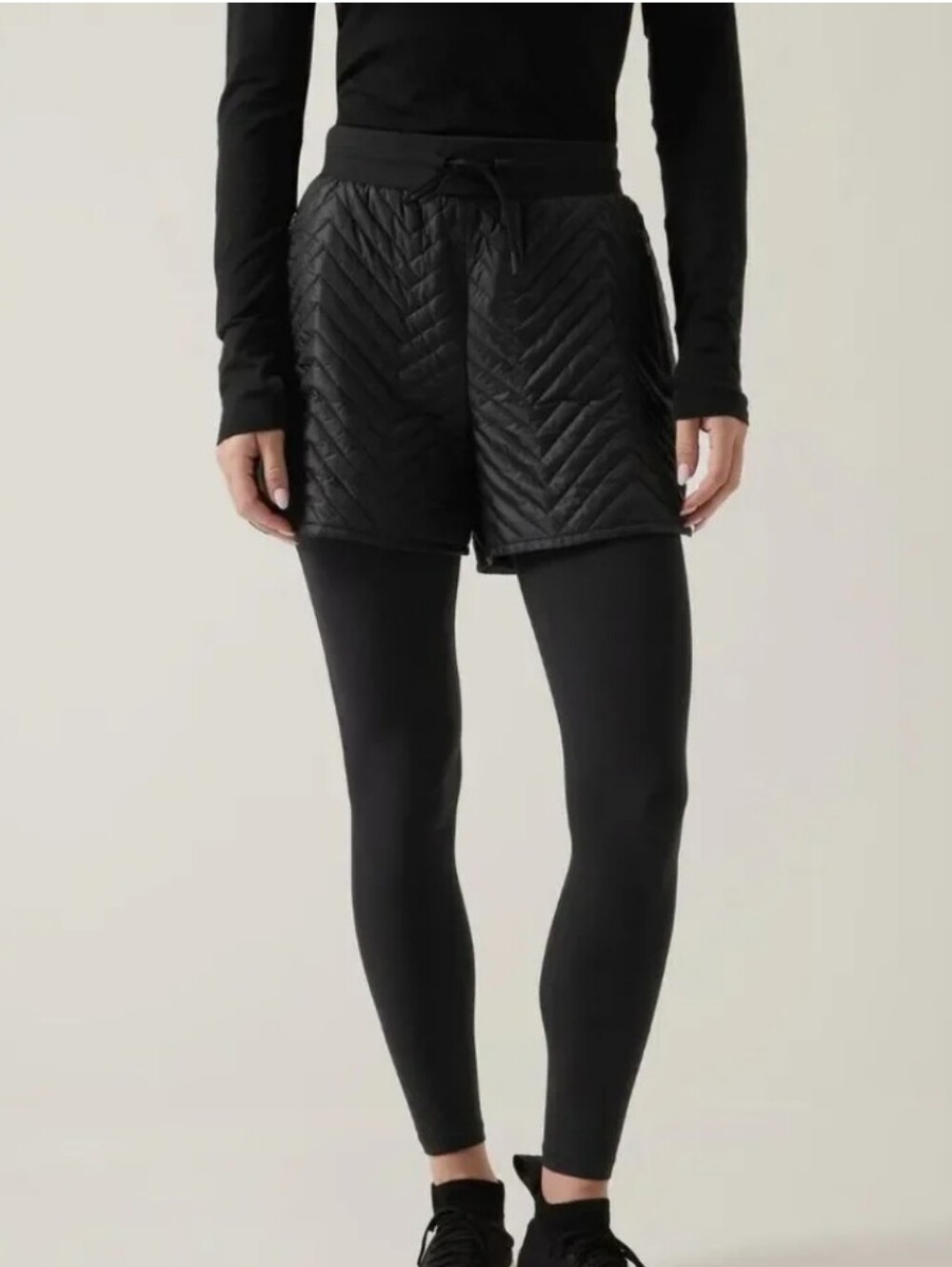 Athleta Apres Ski Quilted Black Women's Shorts with Drawstring Waist